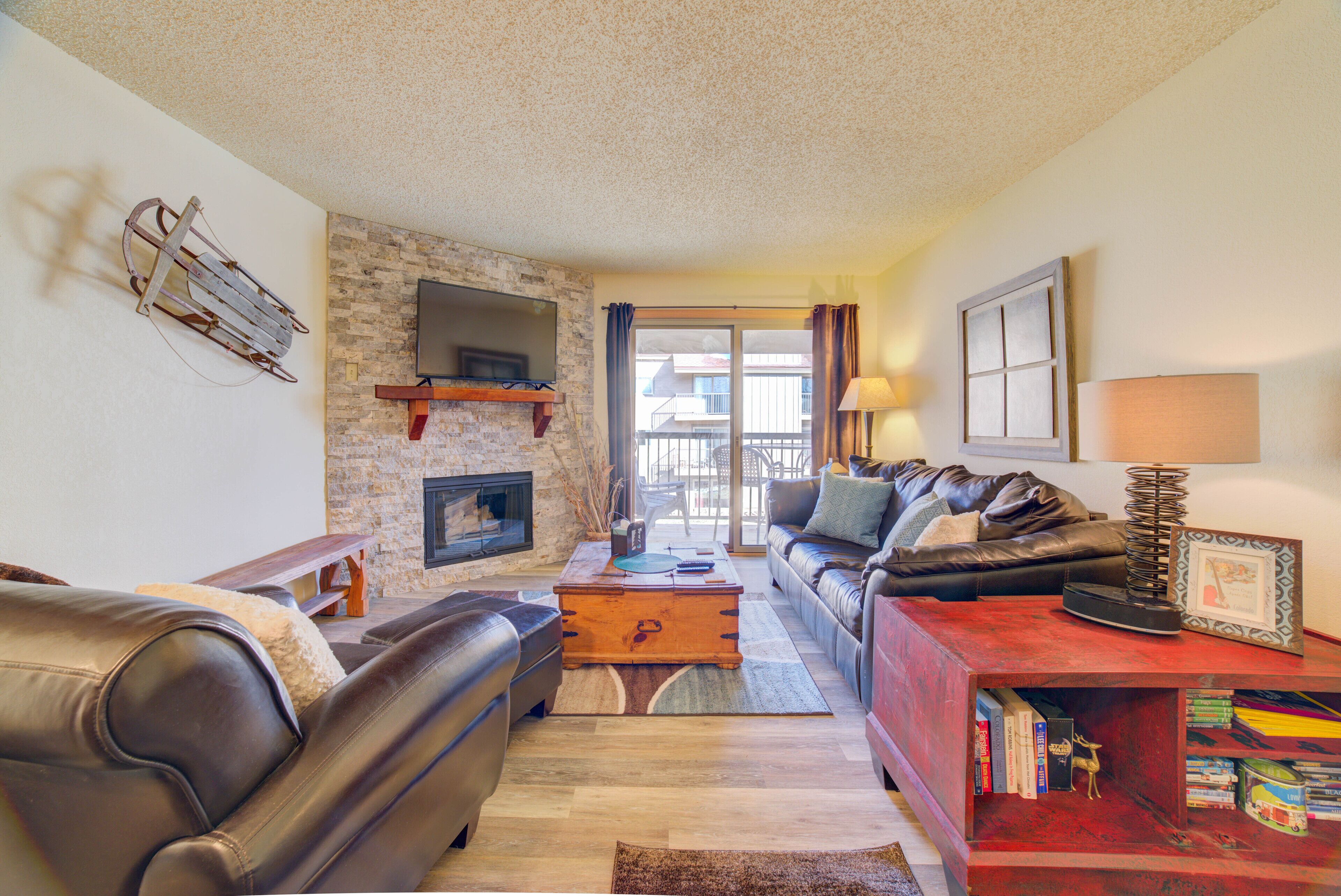 Smart TV, fireplace, video games, DVD player