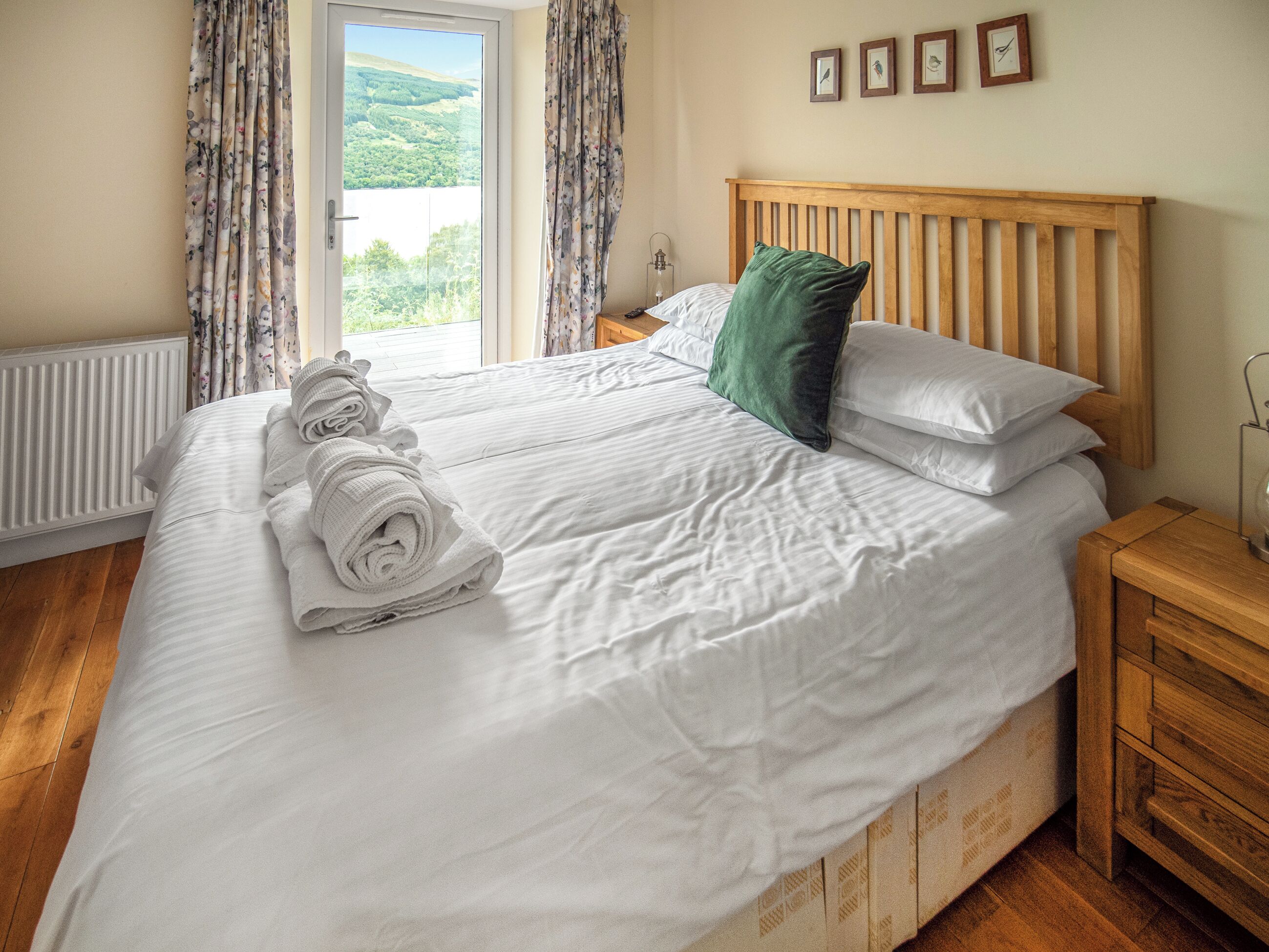 5 bedrooms, free WiFi, bed sheets