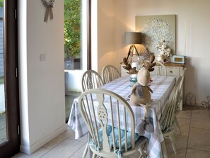 Dining - 3 bedroom accommodation in Penelewey, near Truro (Penelewey, near Truro)