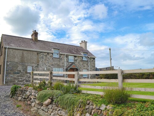 5 bedroom accommodation in Llangwnnadl near Pwllheli