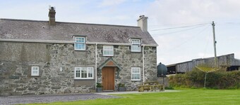5 bedroom accommodation in Llangwnnadl near Pwllheli