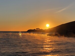 Unclassified image, 3 of 26, button - Puffin Burrow, a beautiful historic couples retreat overlooking the Cove. (Portmellon, near Mevagissey)