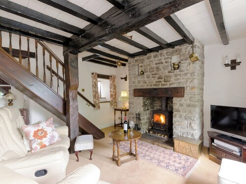 3 bedroom accommodation in Bradwell