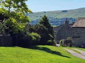 Property grounds - 2 bedroom accommodation in Redmire, near Leyburn (Redmire, near Leyburn)