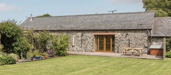 2 bedroom accommodation in Tregaron