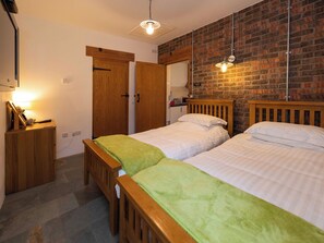 2 bedrooms, free WiFi, bed sheets