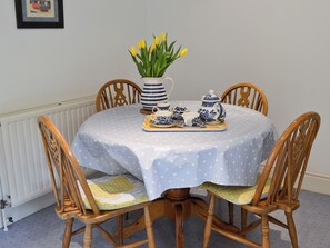 Dining - 2 bedroom accommodation in Altarnun, near Launceston (Altarnun, near Launceston)