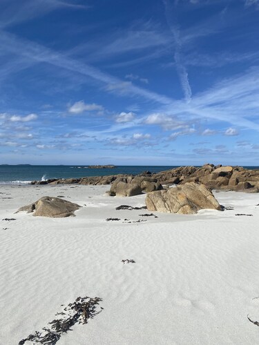 CHARMING GITE AUF DEM RIA DU JAUDY IN ROCHE DERRIEN IN DER NÄHE VON PERROS-GUIREC