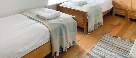 3 habitaciones, wifi gratis y ropa de cama