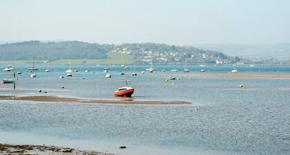 2 bedroom accommodation in Kentisbeare, near Cullompton