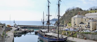 2 bedroom accommodation in Charlestown, St Austell