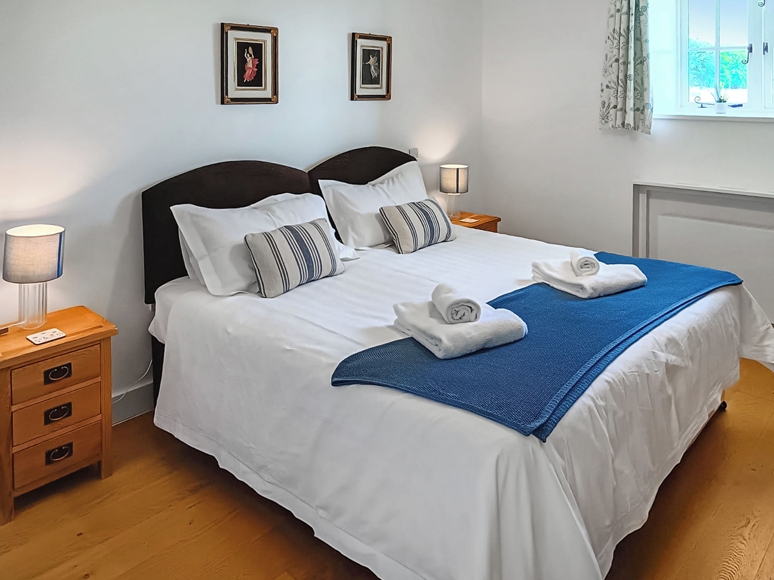 4 bedrooms, free WiFi, bed sheets