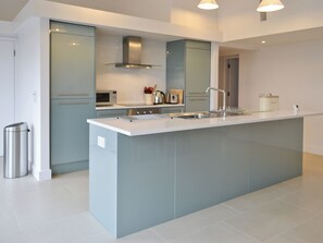Dishwasher, highchair - 4 bedroom accommodation in Aynho, near Banbury (Aynho, near Banbury)