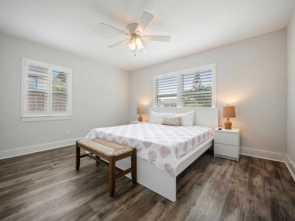 Photo 23 of SaltRunner: Updated 3/2 home with Private Pool