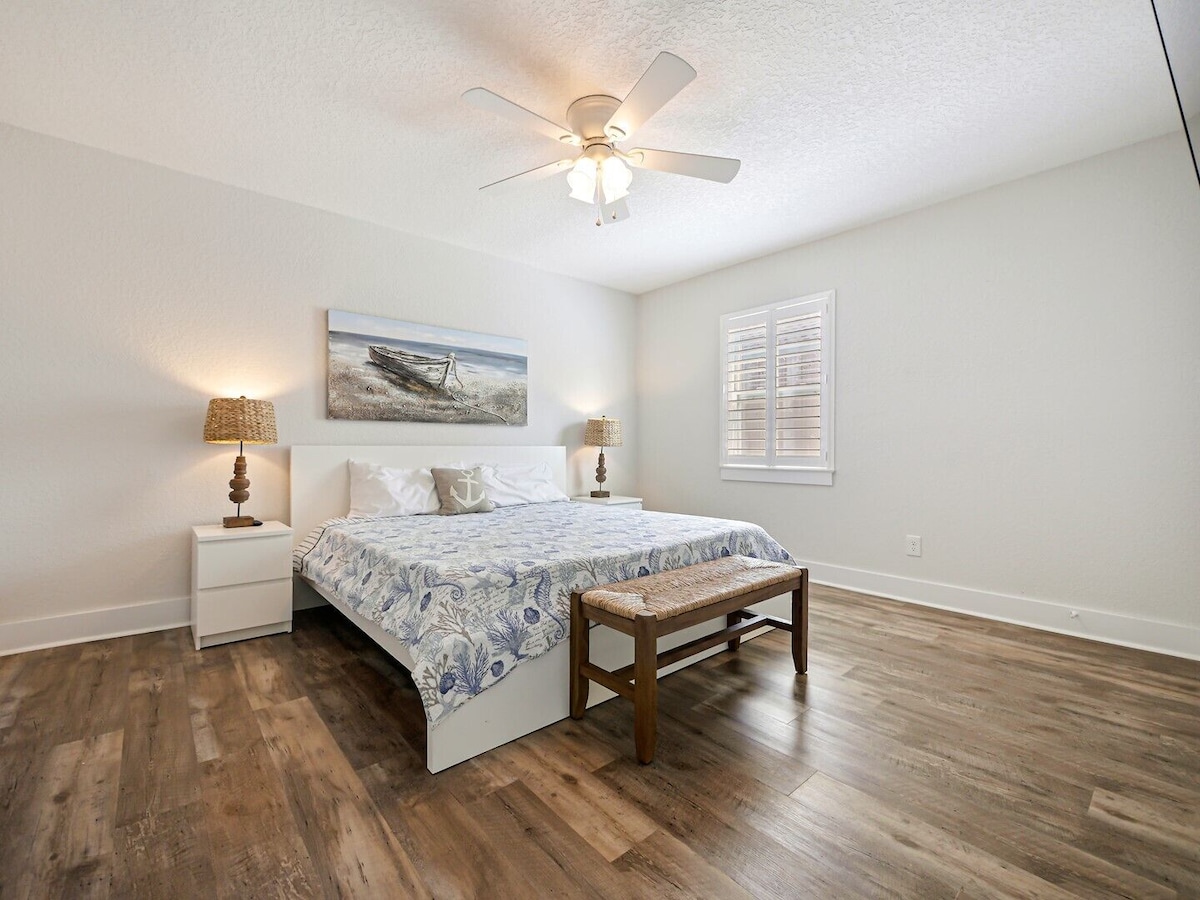 Photo 20 of SaltRunner: Updated 3/2 home with Private Pool