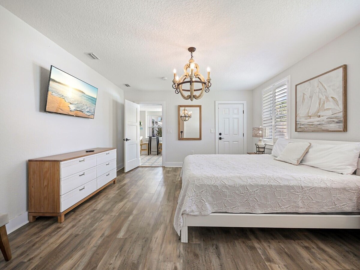 Photo 19 of SaltRunner: Updated 3/2 home with Private Pool