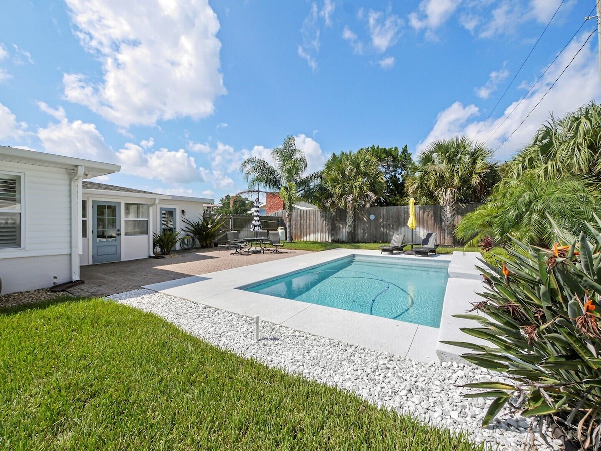 Photo 29 of SaltRunner: Updated 3/2 home with Private Pool