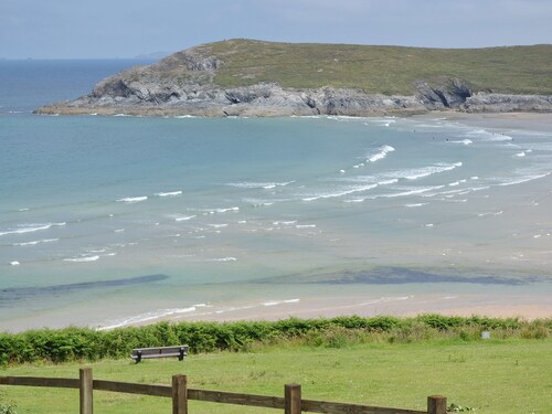 2 bedroom accommodation in West Pentire