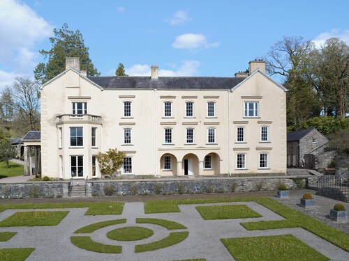 2 bedroom accommodation in White Mill, near Carmarthen
