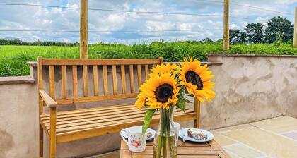 3 makuuhuoneen majoitus Yanwathissa, lähellä Pooleyn siltaa