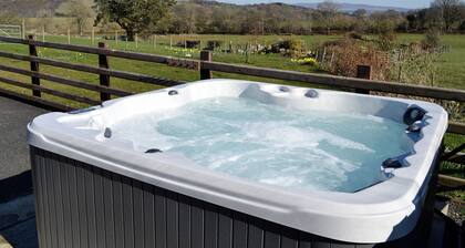 4 bedroom accommodation in Rhyduchaf, near Bala