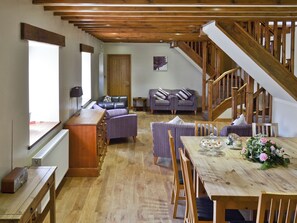 Interior - 4 bedroom accommodation in Buckton, near Flamborough (Buckton, near Flamborough)