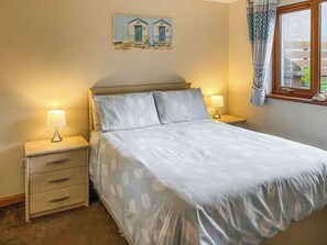 3 quartos, Wi-Fi de cortesia, roupa de cama