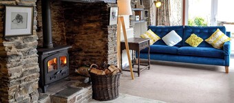 5 bedroom accommodation in Winsford