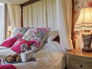 8 Schlafzimmer, kostenloses WLAN, Bettwäsche