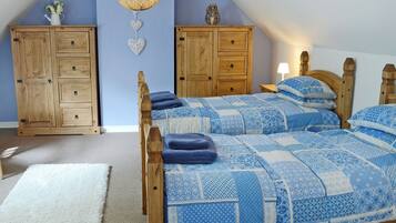 3 bedrooms, free WiFi, bed sheets
