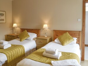 4 Schlafzimmer, kostenloses WLAN, Bettwäsche