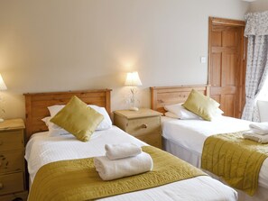 4 Schlafzimmer, kostenloses WLAN, Bettwäsche