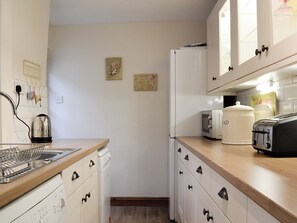 Dishwasher, cookware/dishes/utensils