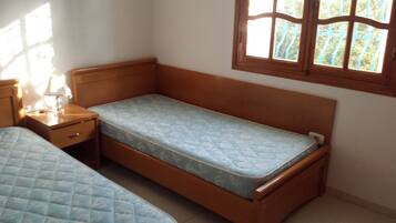 2 chambres, fer et planche Ă repasser, Wi-Fi gratuit, draps fournis