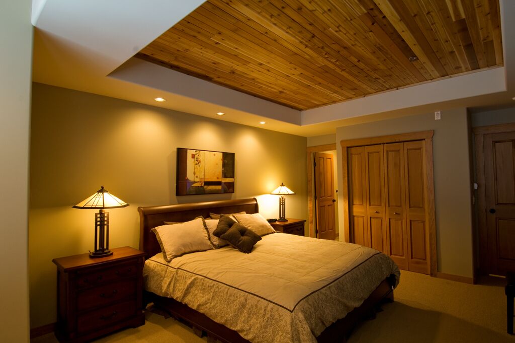 4 chambres, coffres-forts dans les chambres, bureau