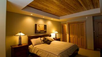 4 chambres, coffres-forts dans les chambres, bureau