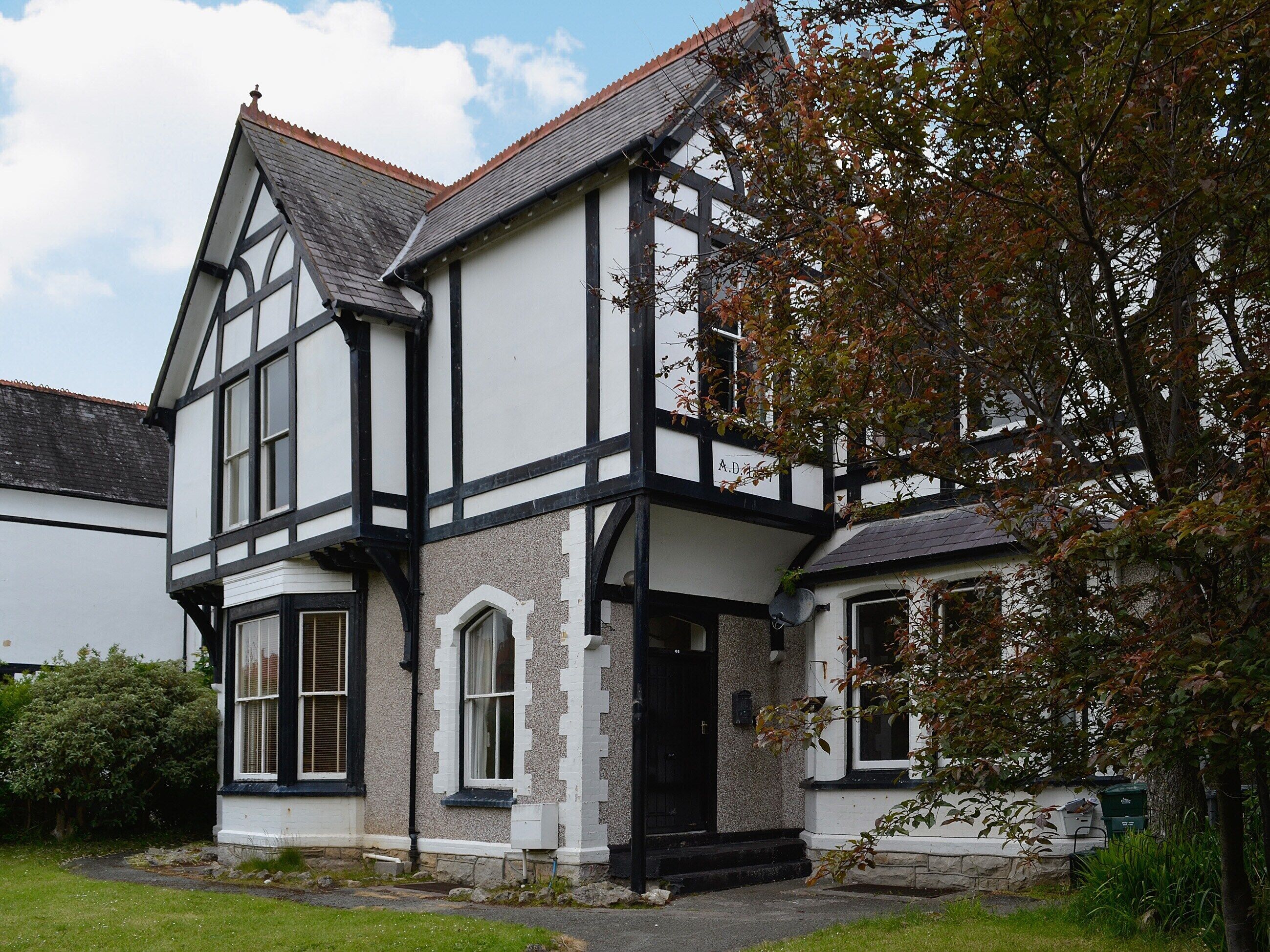 5 bedroom accommodation in Llandudno