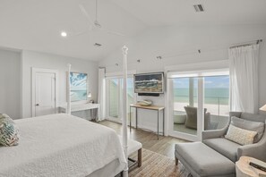 5 bedrooms, iron/ironing board, free WiFi, bed sheets - Graceland: 4th of July week now available as a Friday or Saturday check in! (Cape San Blas)