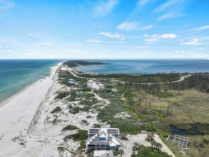 On the beach - Graceland: 4th of July week now available as a Friday or Saturday check in! (Cape San Blas)