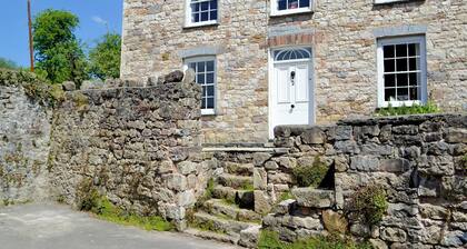 3 bedroom accommodation in Llandybie, near Llandeilo