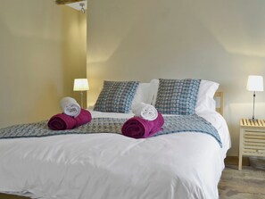 3 chambres, accĂšs au Wi-Fi (inclus), literie fournie