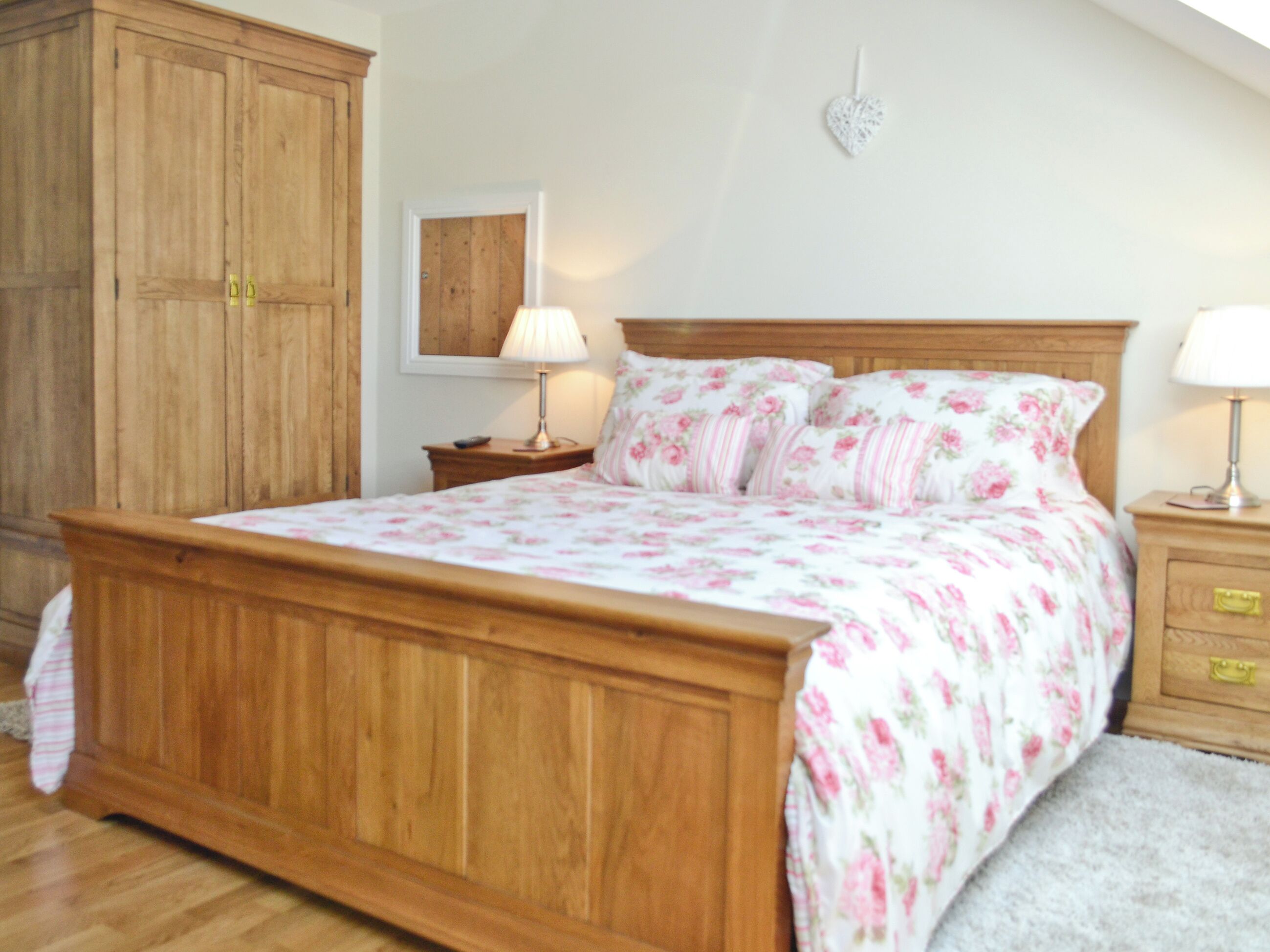 5 chambres, accès au Wi-Fi (inclus), literie fournie
