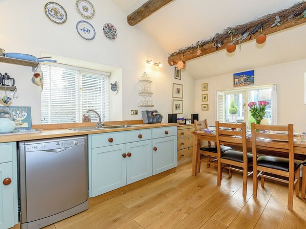 Dishwasher, high chair