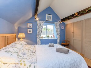 3 bedrooms, free WiFi, bed sheets