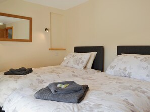 3 quartos, Wi-Fi de cortesia, roupa de cama