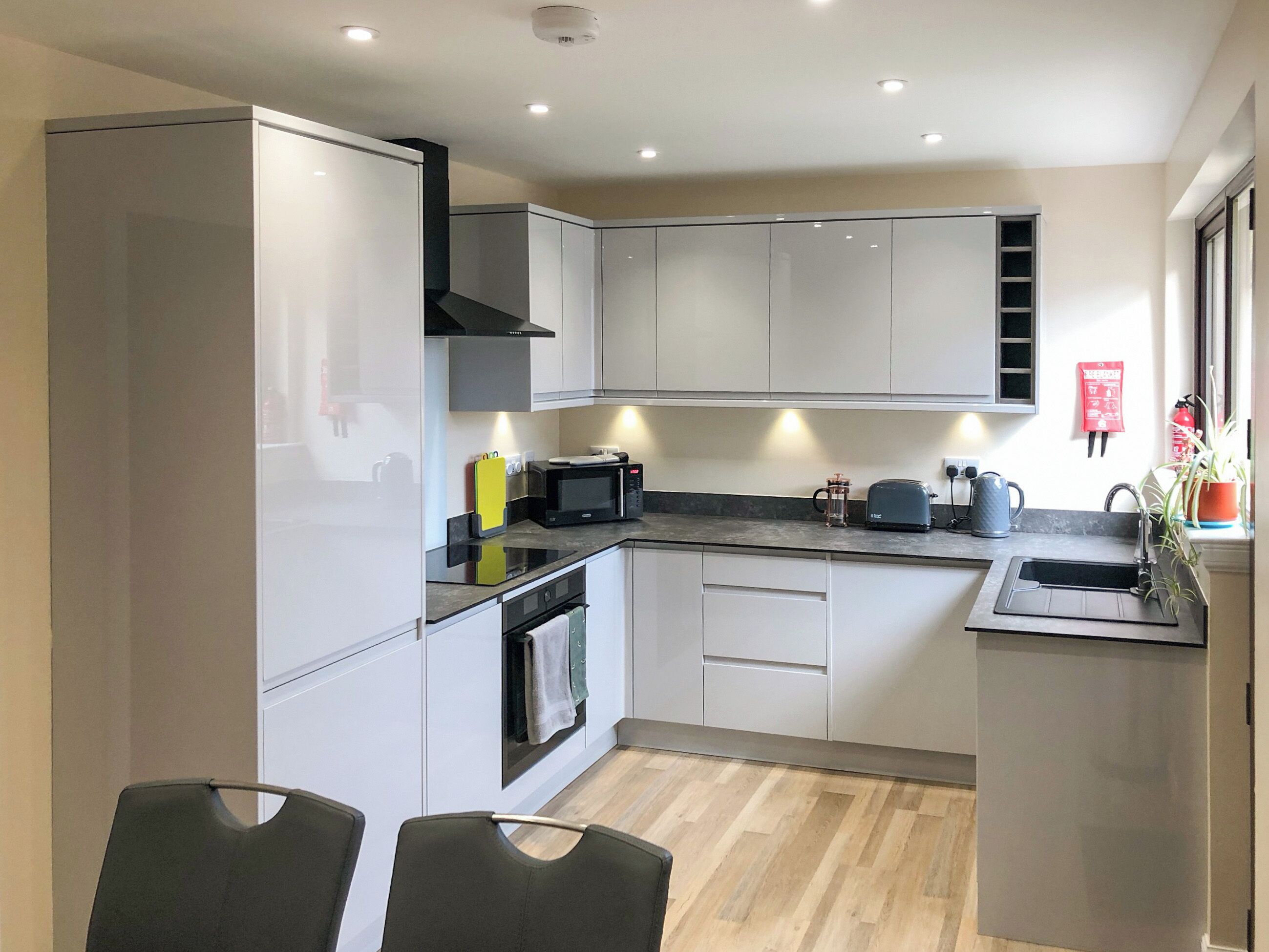 Dishwasher, highchair