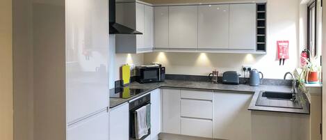 Geschirrspüler, Hochstuhl