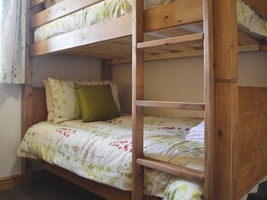 3 bedrooms, free WiFi, bed sheets - 3 bedroom accommodation in Talybont, near Aberystwyth (Talybont, near Aberystwyth)