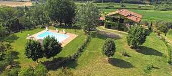 Private pool, walking distance to town, A/C, Wifi, Villa in exclusive