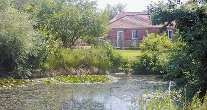 Mallard Cottage - E3751